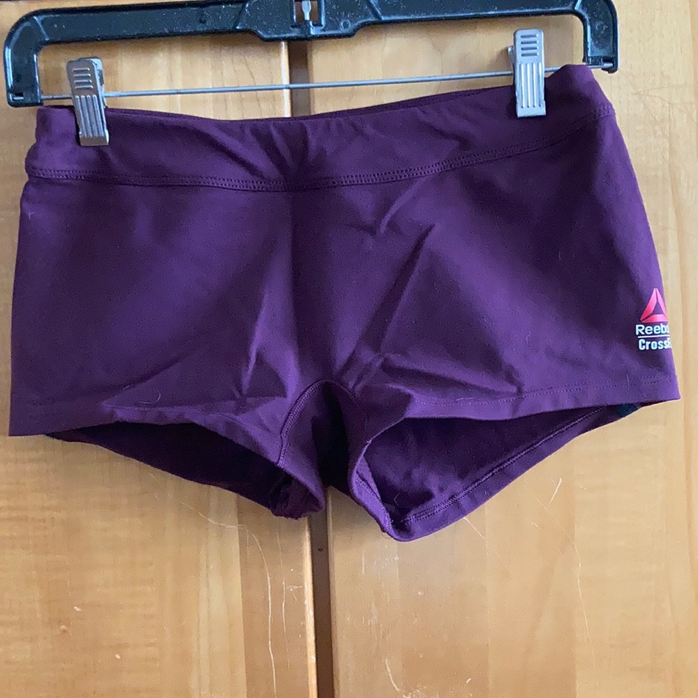 Reebok Chase booty shorts - S